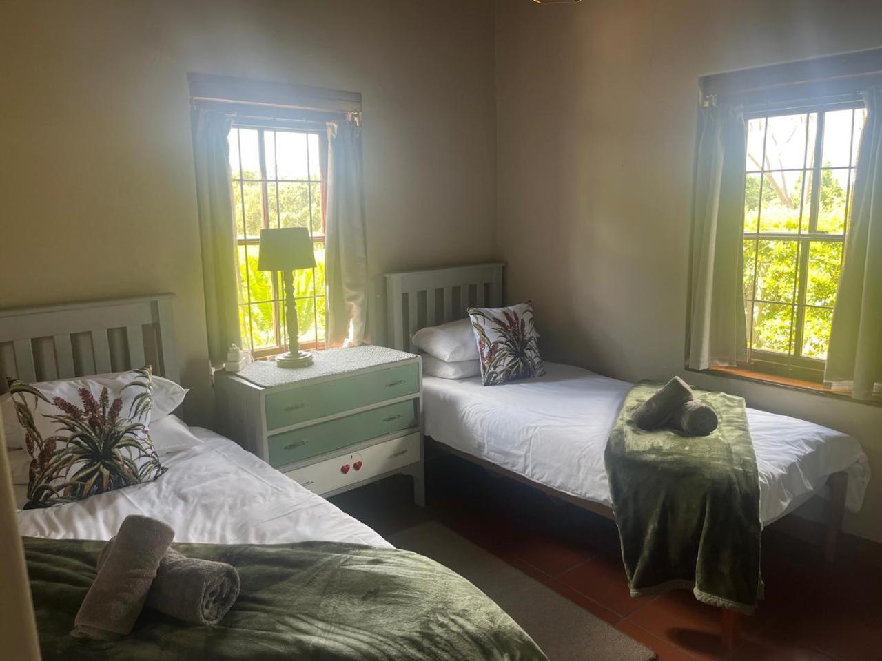 Aan de Bergen Hotel Swellendam Buitenkant foto